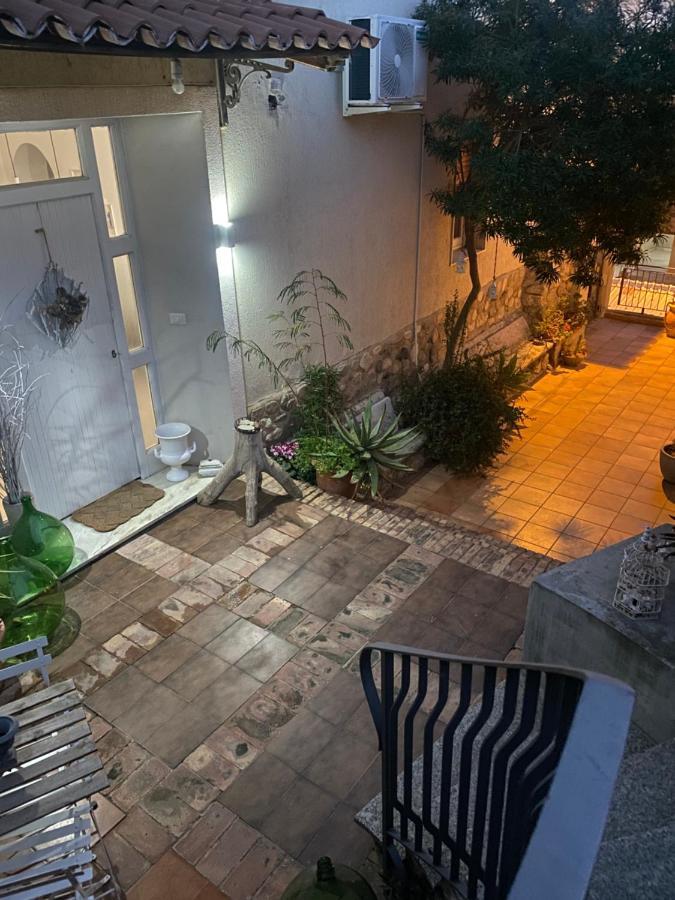Il Giardino D'Ulisse Bed & Breakfast เรจโจ ดี คาลาเบีย ภายนอก รูปภาพ